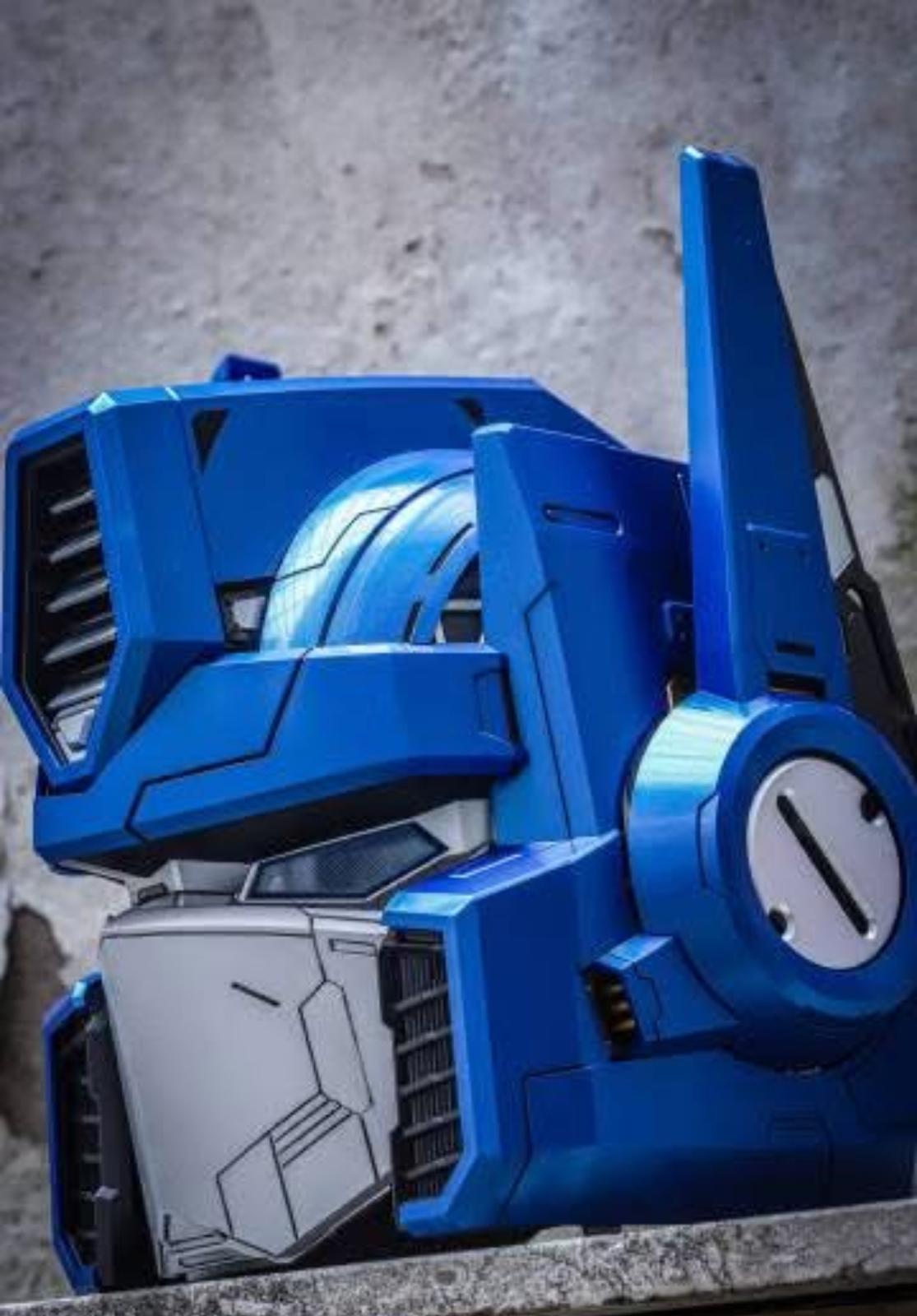 Killerbody G1 Optmus Prime Deluxe Edition wearable Helmet image 3