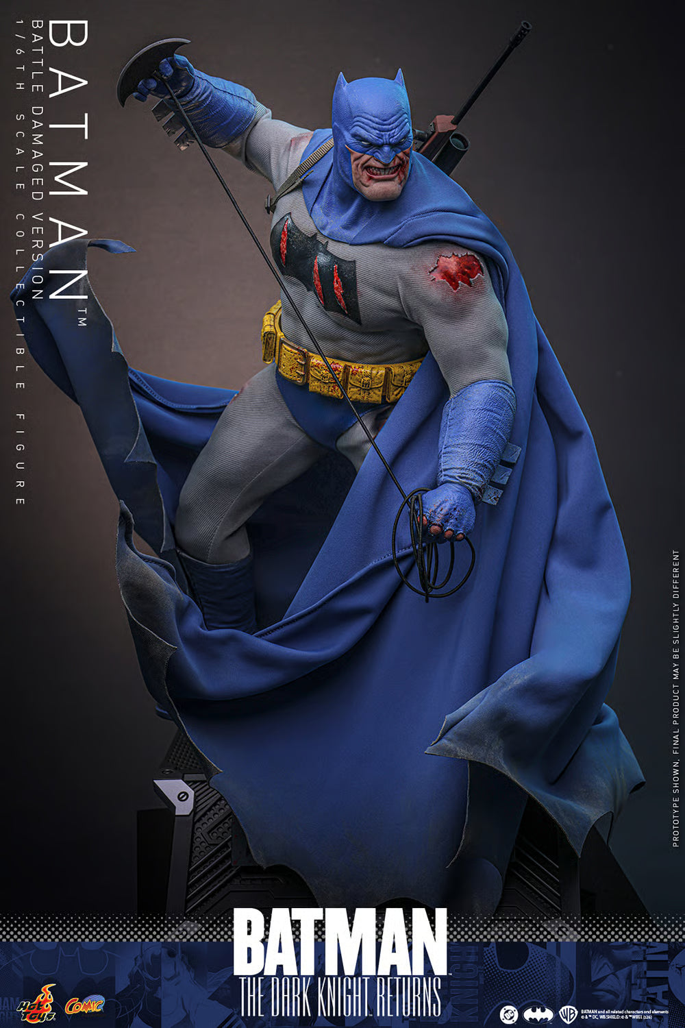 Hot Toys 1/6 Batman Battle Damaged - Batman The Dark Knight Returns image 2