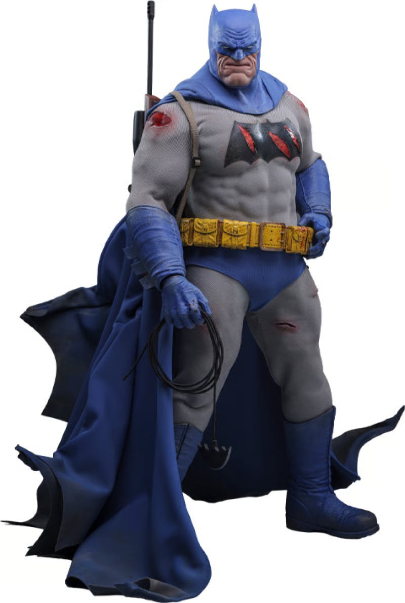 Hot Toys 1/6 Batman Battle Damaged - Batman The Dark Knight Returns image 0