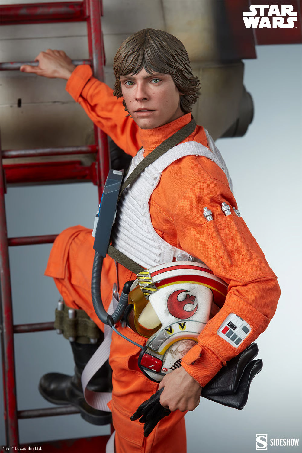 Sideshow Luke Skywalker & X-Wing - Red Five Premium Format Figure image 1